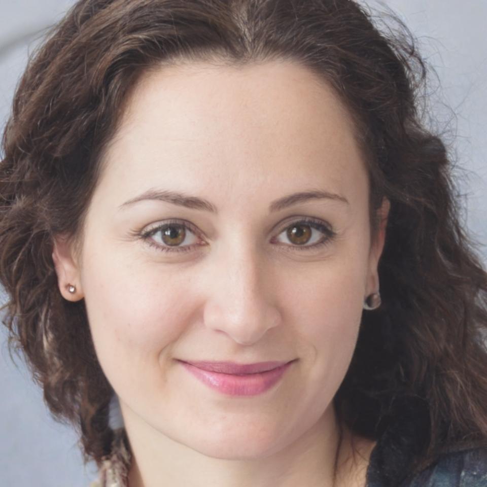 Esperanza Navarro, Directora de Educación Financiera